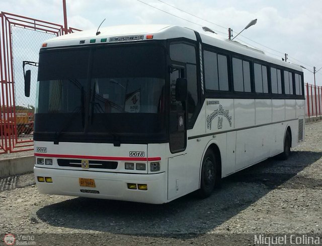 Expresos Los Andes 18 por Miguel Colina