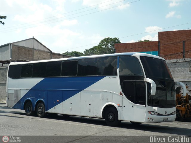 Particular o Desconocido 411 por Oliver Castillo