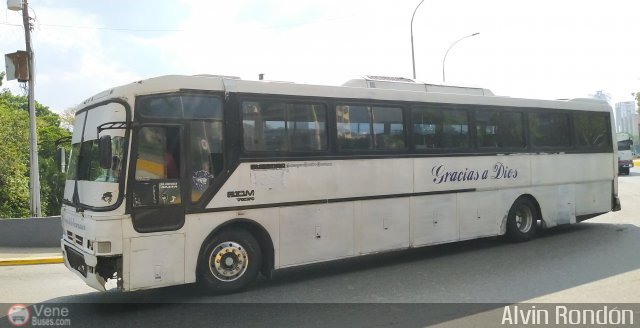 Particular o Desconocido AR-999 por Alvin Rond�n