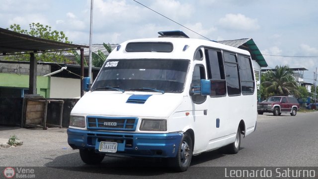 Particular o Desconocido 03 por Leonardo Saturno