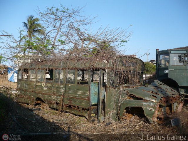 En Chiveras Abandonados Recuperaci�n 700 por J. Carlos G�mez