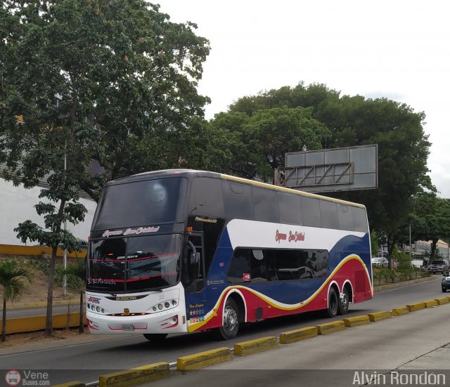 Expresos San Crist�bal 033 por Alvin Rond�n