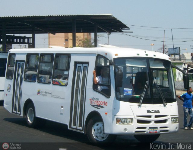 Particular o Desconocido 0313 por Kevin Mora