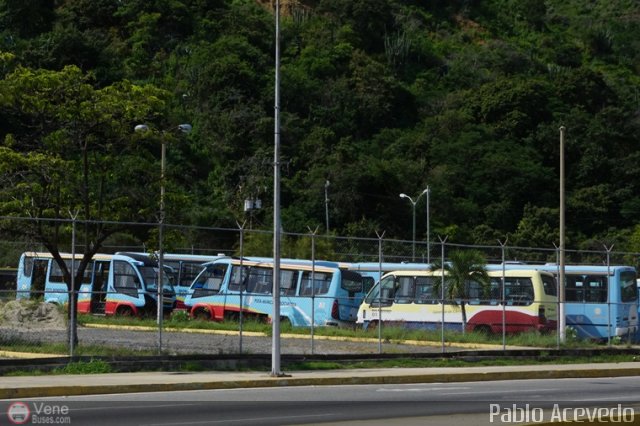 Garajes Paradas y Terminales Caraballeda por Pablo Acevedo