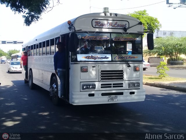 ZU - Ra�l Leoni 31 por Abner Sarcos