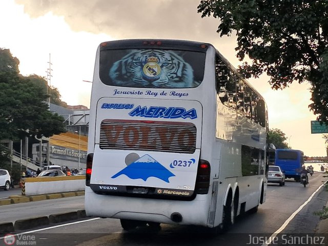 Expresos M�rida 0237 por Josue S�nchez