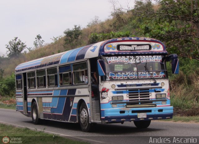 Cooperativa Carlos Arvelo 48 por Andr�s Ascanio