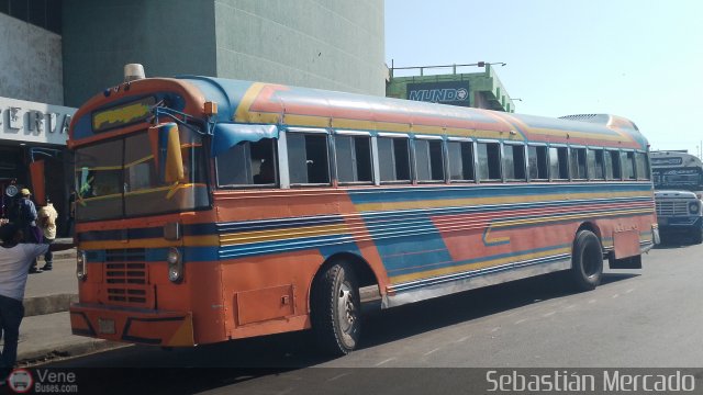 ZU - Colectivos Los Laureles C.A 07 por Sebastin Mercado