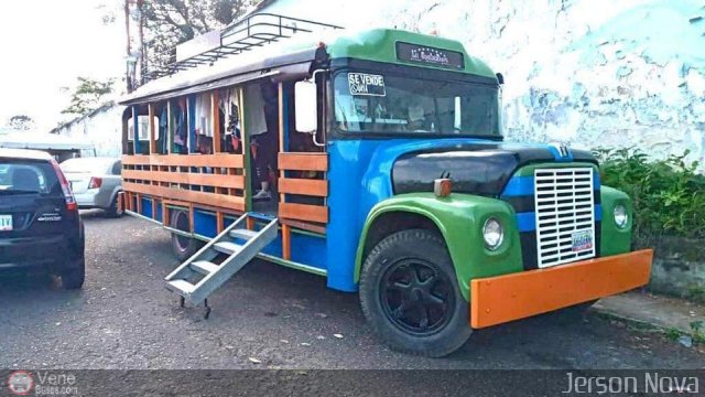 Particular o Desconocido 414 por Jerson Nova