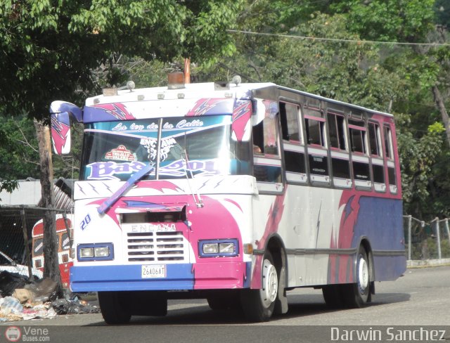 L�nea Crist�bal Mendoza 020 por Darwin Sanchez