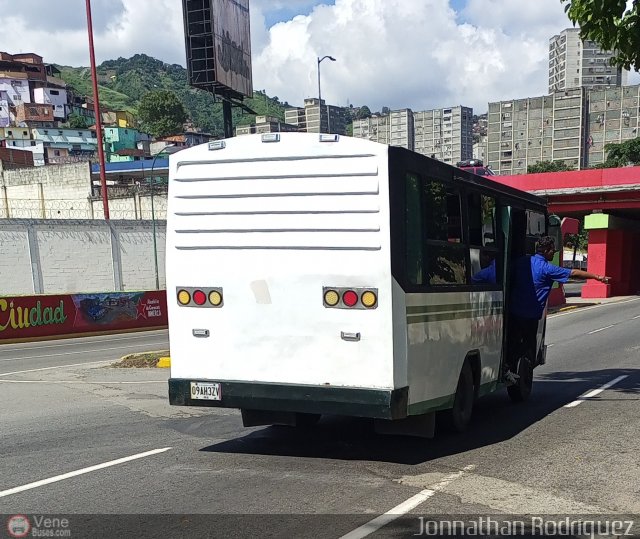 DC - A.C. de Transp. La Reina De Ciudad Tiuna 092 por Jonnathan Rodr�guez