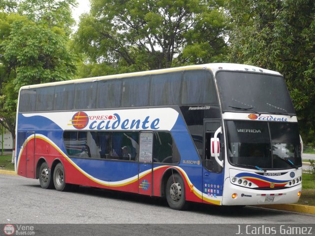 Expresos Occidente 329 por J. Carlos G�mez