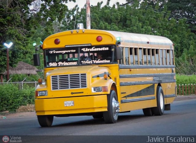 Transporte de Personal Urdaneta 02 por Numiskar Escalona