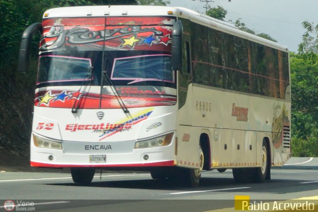 Ejecutivos Kova 052 por Pablo Acevedo