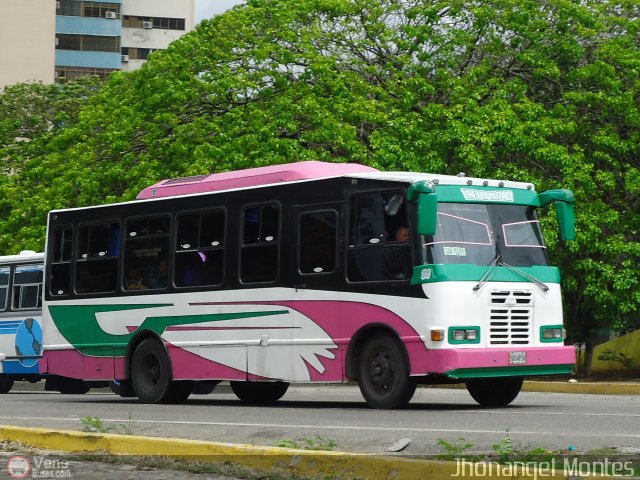 L�nea La Pastora 84 por Jhonangel Montes