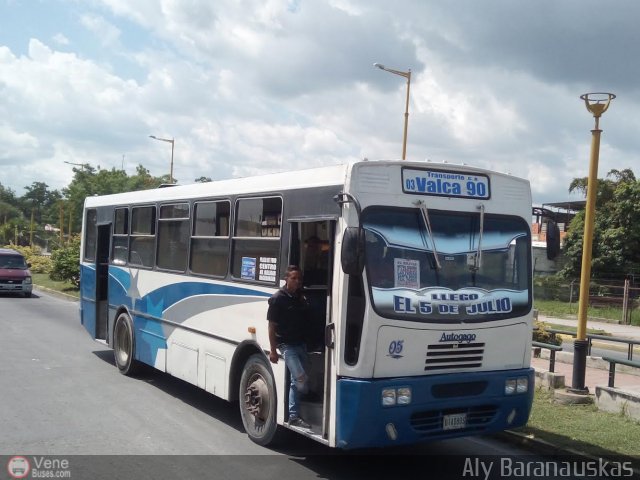 CA - Transporte Valca 90 C.A. 03 por Aly Baranauskas