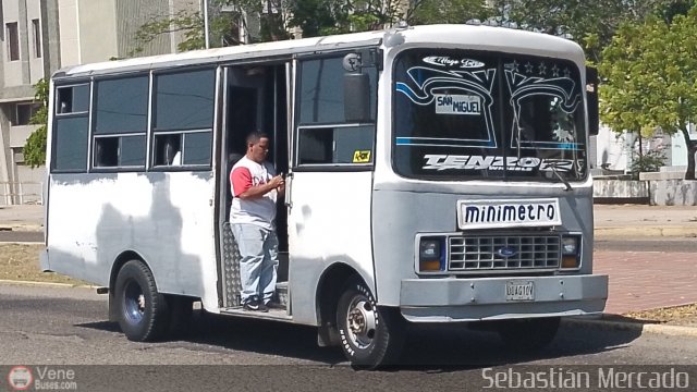 ZU - Los Claveles 56 por Sebastin Mercado