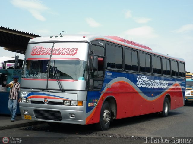 Transporte Bonanza 1332 por J. Carlos G�mez