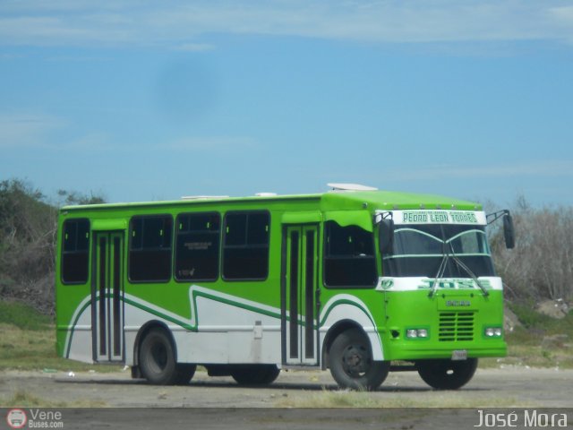 S.C. de Conductores Pedro Le�n Torres 017 por Jos� Mora