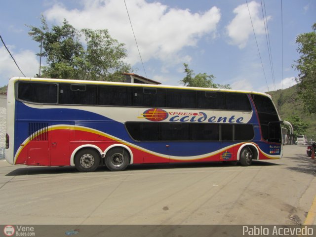 Expresos Occidente 303 por Pablo Acevedo