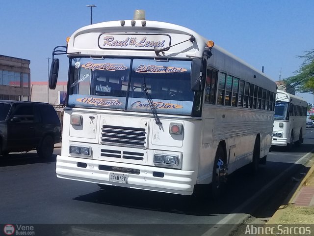 ZU - Ra�l Leoni 31 por Abner Sarcos