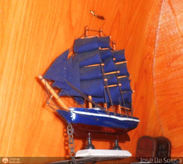 DC - Uni�n L�dice - Silencio 45 por Waldir Mata