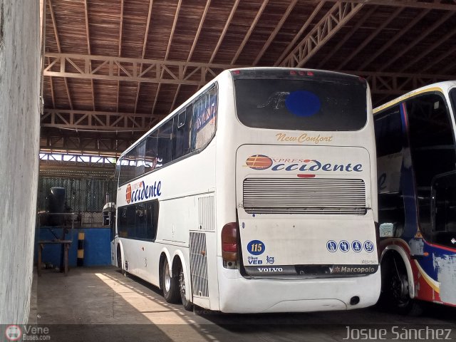 Expresos Occidente 115 por Josue S�nchez