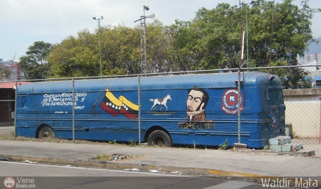 Particular o Desconocido 974 por Waldir Mata