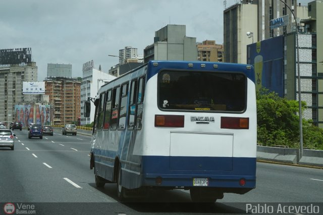 Particular o Desconocido 040 por Pablo Acevedo