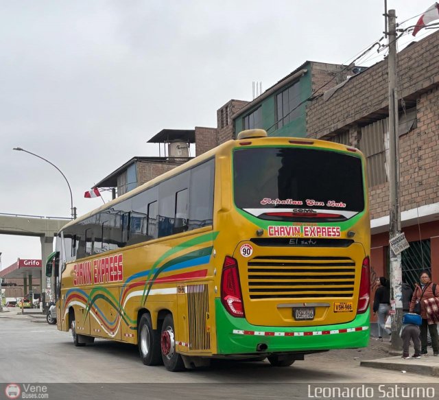 Chavin Express 626 por Leonardo Saturno