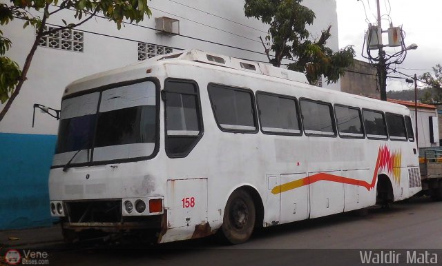 Particular o Desconocido 0158 por Waldir Mata