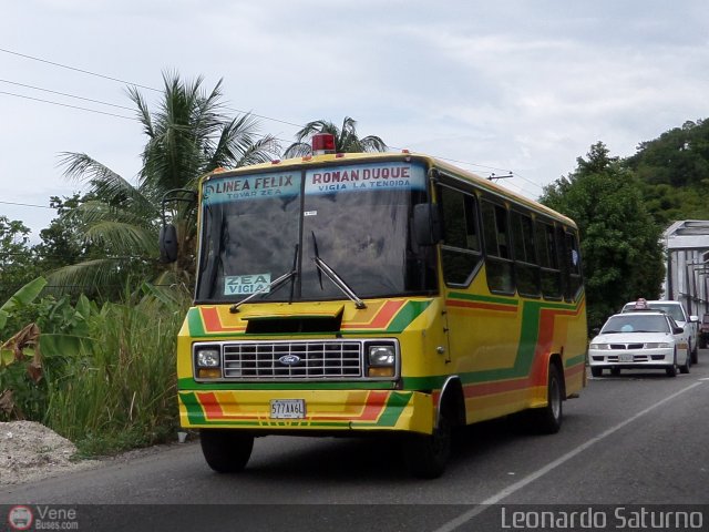 L�nea F�lix Roman Duque 24 por Leonardo Saturno