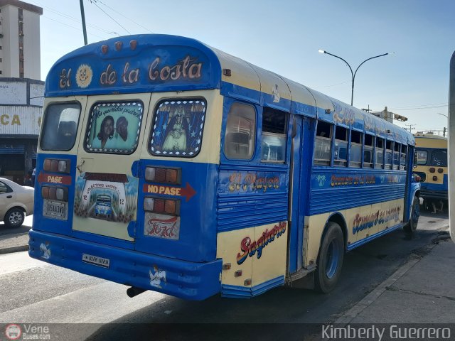 Colectivos Unidos - Ocumare de la Costa - Mcy 12 por Kimberly Guerrero