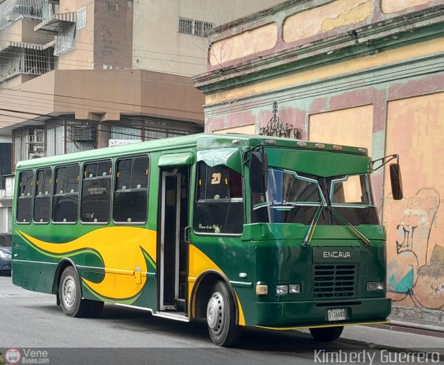 Particular o Desconocido 00000 por Kimberly Guerrero