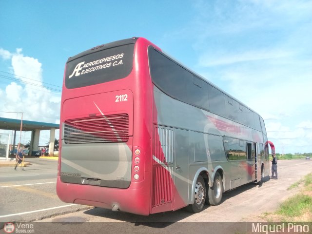 Aeroexpresos Ejecutivos 2112 por Miguel Pino