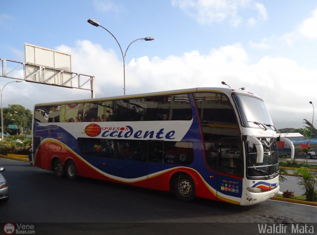 Expresos Occidente 060 por Waldir Mata