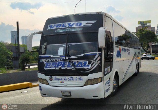 Transporte Los Siervos de Dios 0083 por Alvin Rondón