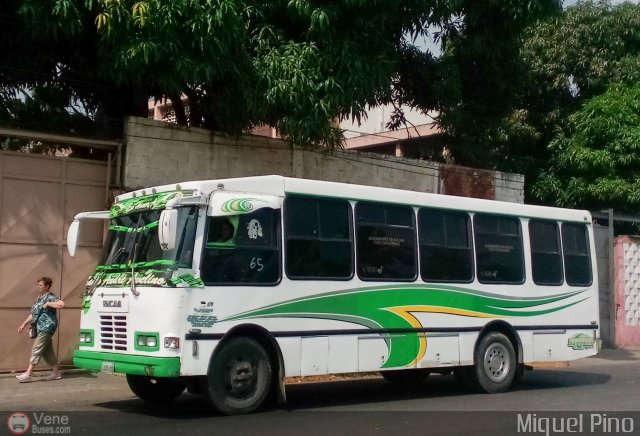 U.C. Catia - El Junquito 070 por Miguel Pino