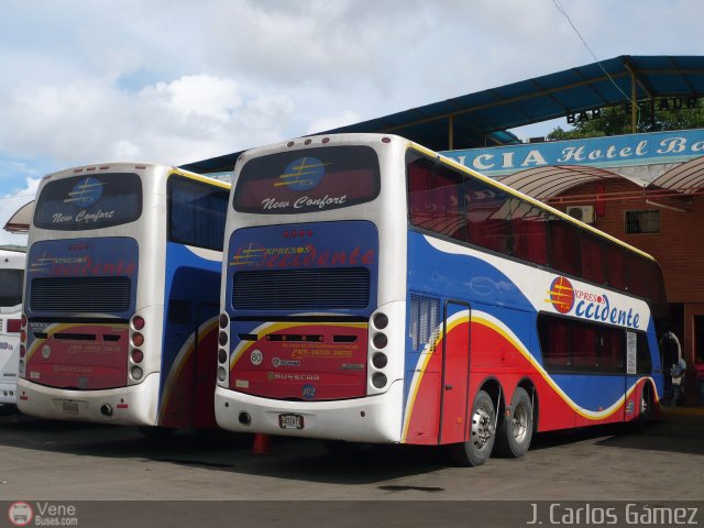 Expresos Occidente 102 por J. Carlos G�mez