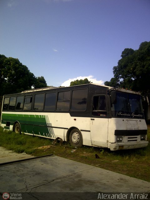 En Chiveras Abandonados Recuperaci�n TuE por Alexander Arraiz