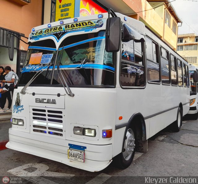 ME - L�nea La Otra Banda 44 por Kleyzer Calder�n