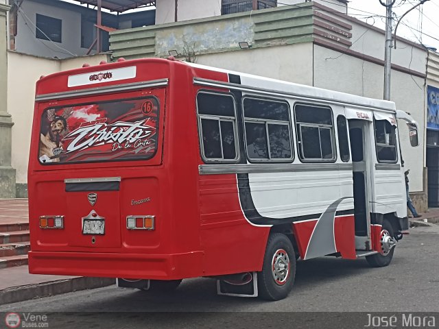 TA - A.C. L�nea Jos� Amando P�rez 16 por Jos� Mora