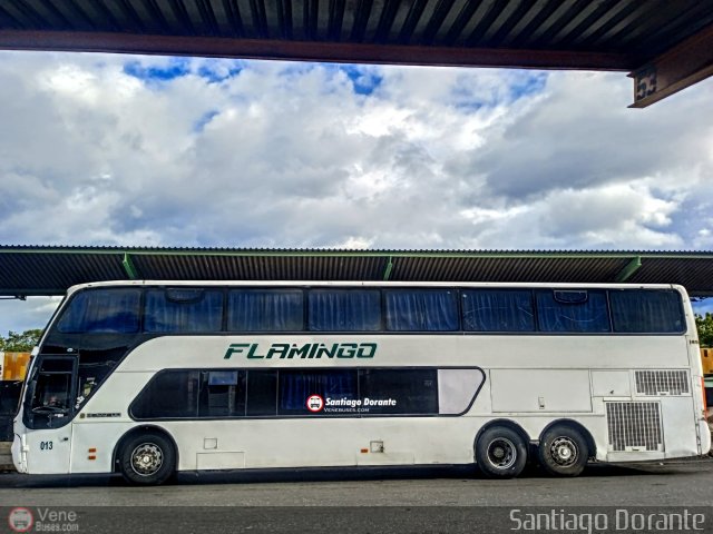 Expresos Flamingo 0013 por Santiago Dorante