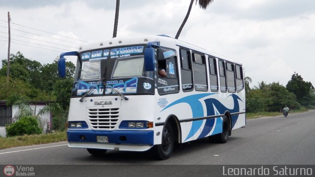 L�nea 12 de Octubre 033 por Leonardo Saturno