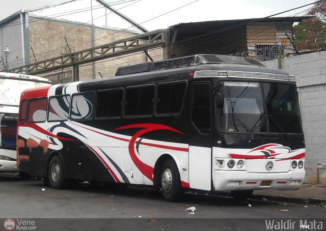 Particular o Desconocido 0214 por Waldir Mata