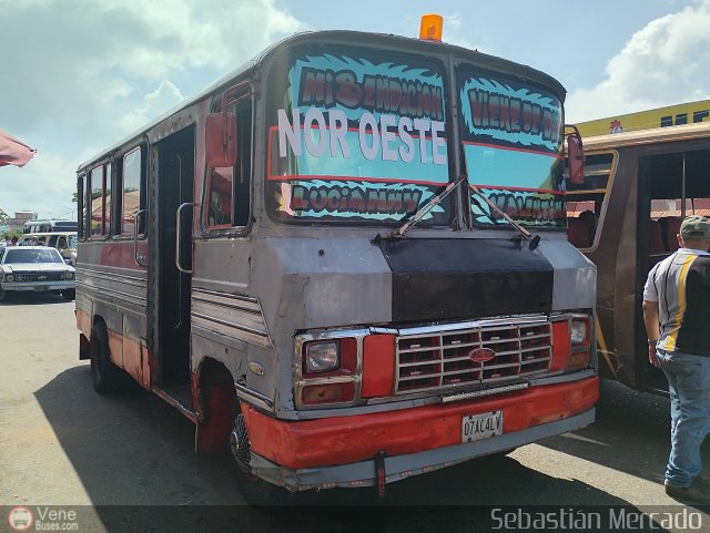 ZU - L�nea Nor - Oeste 03 por Sebasti�n Mercado