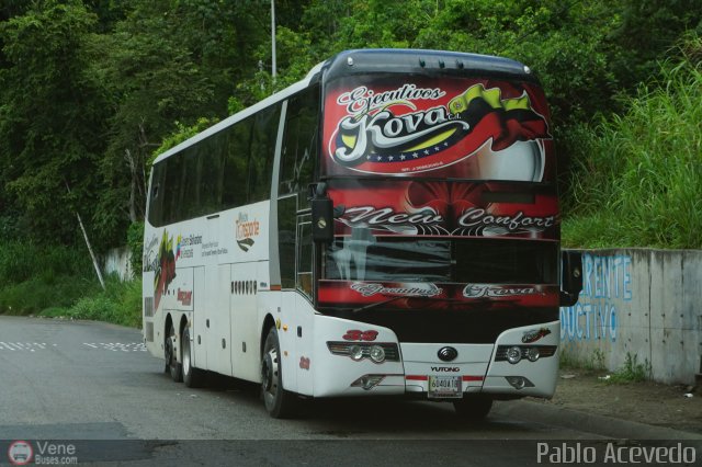 Ejecutivos Kova 032 por Pablo Acevedo