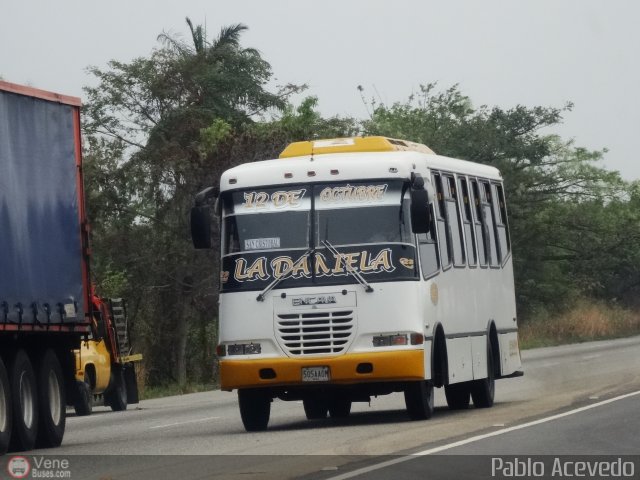 L�nea 12 de Octubre 023 por Pablo Acevedo