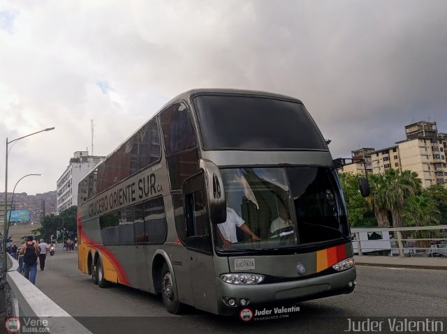 Cruceros Oriente Sur 133 por Juder Valent�n