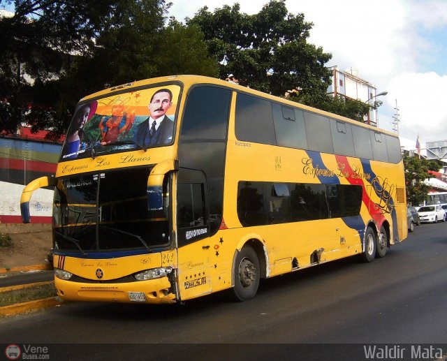Expresos Los Llanos 242 por Waldir Mata